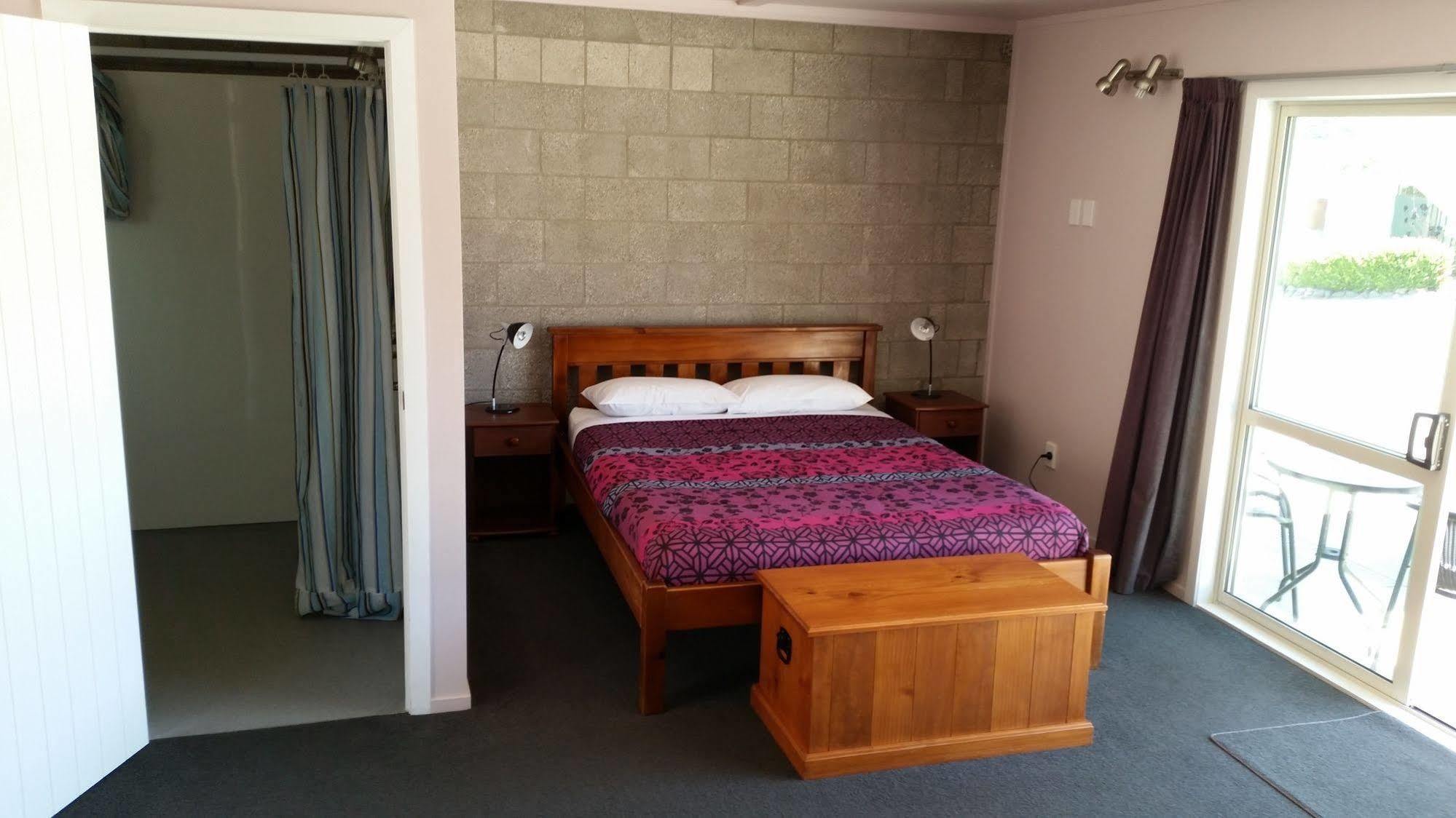 科罗曼德修道院庭汽车旅馆 Coromandel 外观 照片